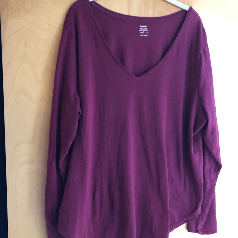 Old Navy wine-colored v-neck shirt size XXL